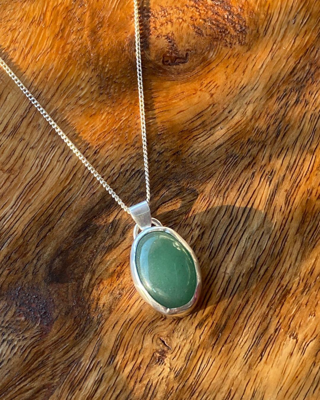 Silversmithing for intermediates: Bezel set pendant