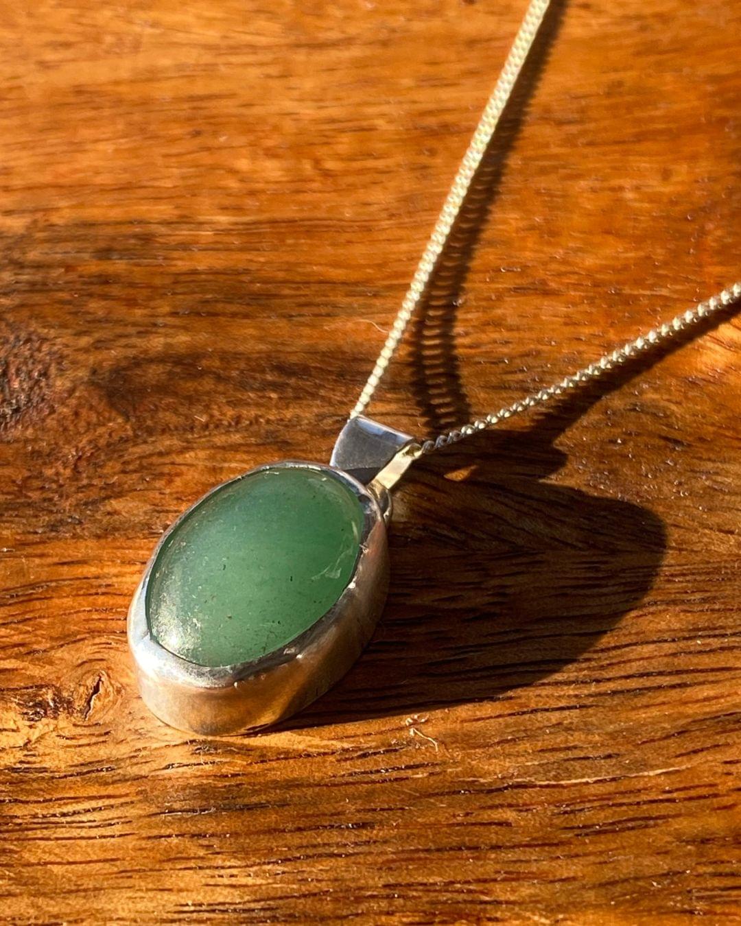 Silversmithing for intermediates: Bezel set pendant - Image 2